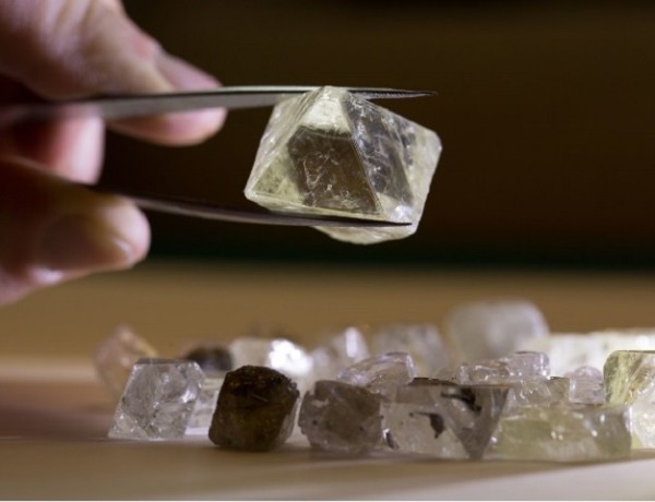 ICEX to attract small traders to diamond futures